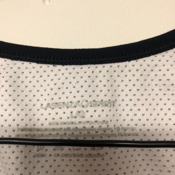 La Senza Sport Athletic Work Out Tank - Picture 2 of 5